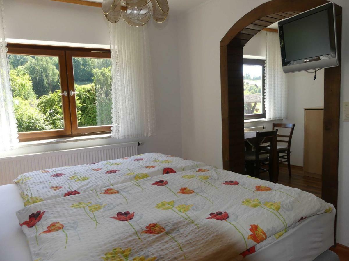 Pension Holzerstube Oberzent ภายนอก รูปภาพ